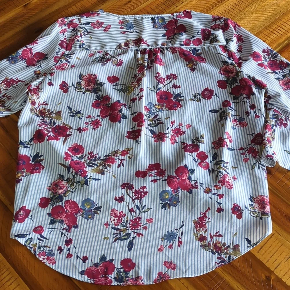 Blouse - Picture 2 of 3